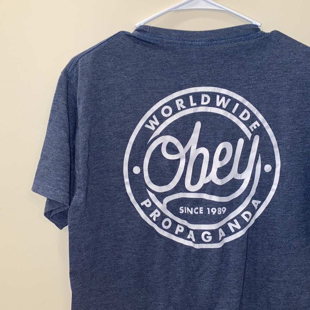 cool dark blue tshirt💙 Size M